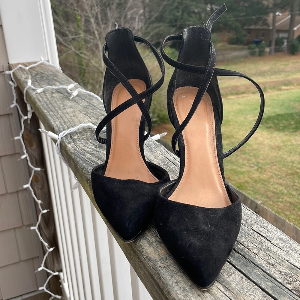 Cross cross strap heels